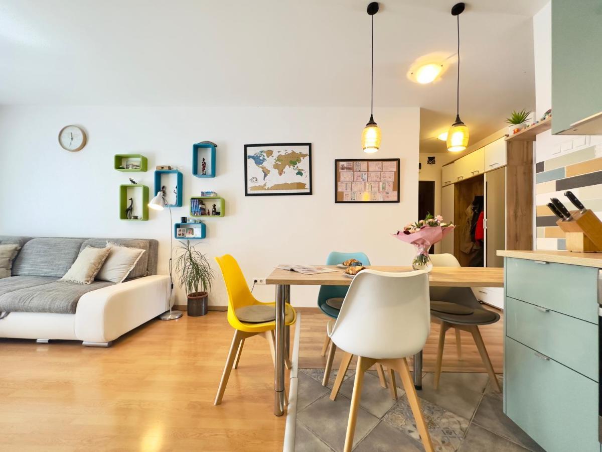 Corvin City Apartment - Free Parking- Boedapest Buitenkant foto